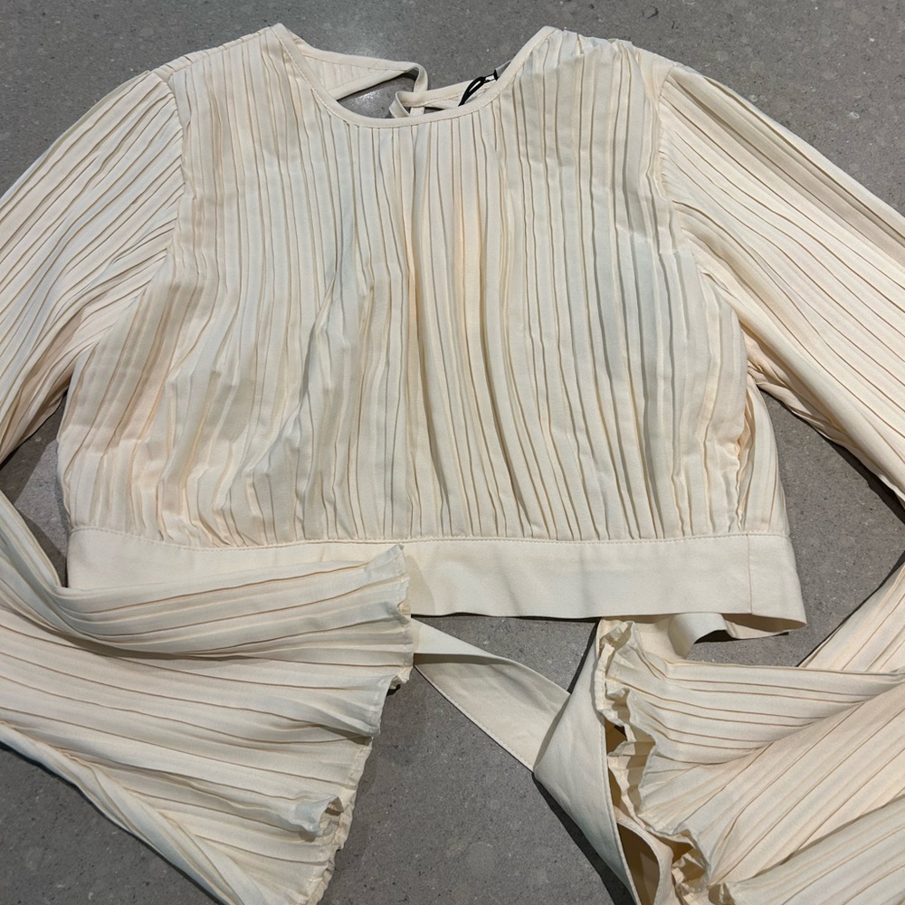 Beautiful top, new
